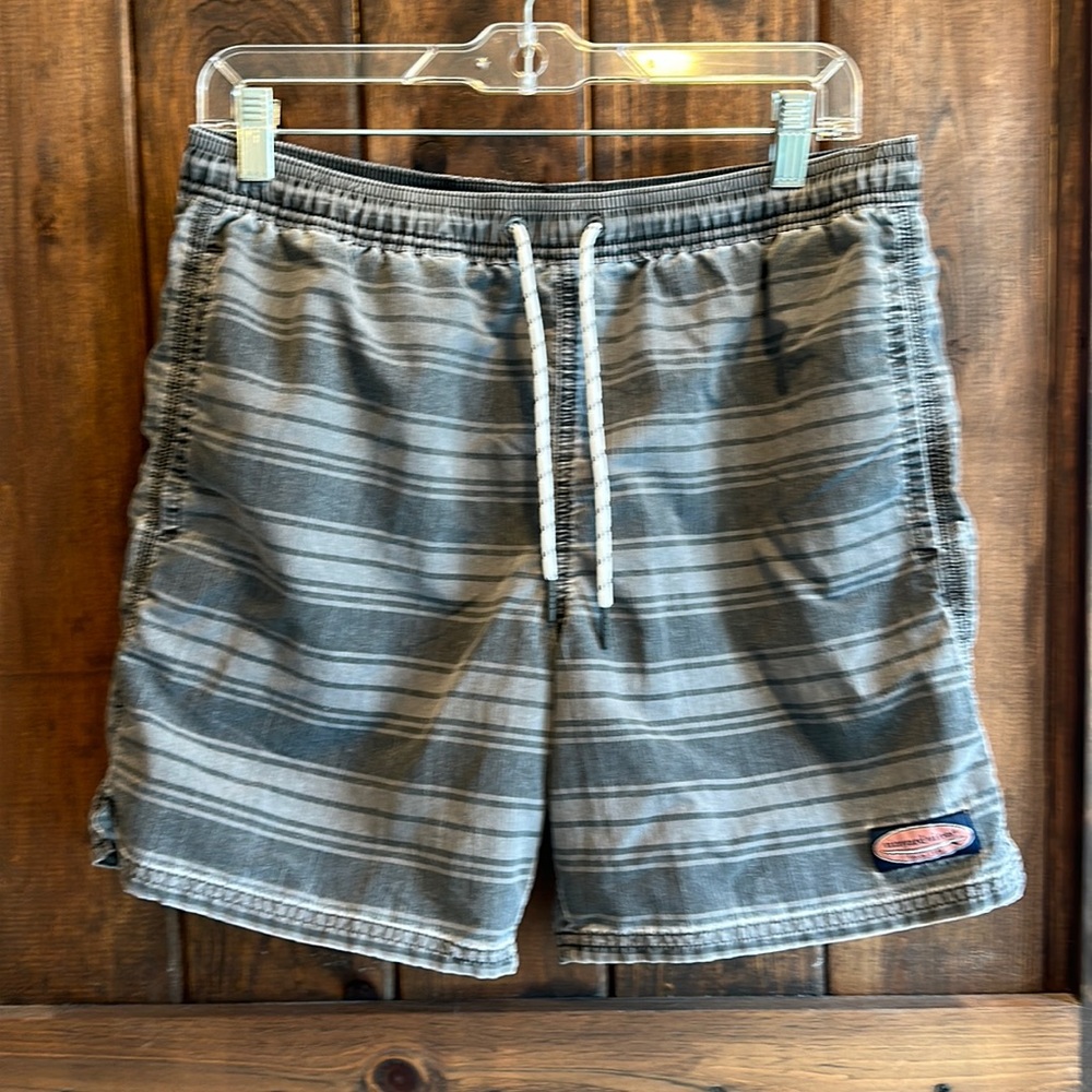 Men's vineyard vines gray stripe swimsuit size small